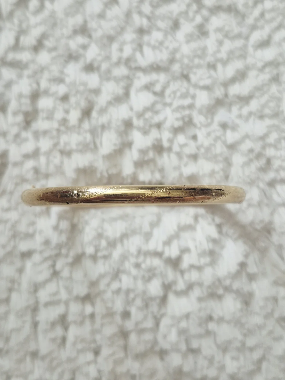 14k Yellow Gold Bangle Bracelet